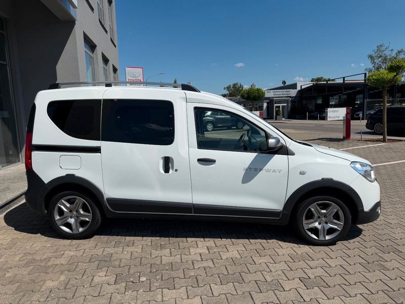 Dacia Dokker Stepway Plus MJ21*1.Hand,AHK,PDC,RFK — photo 4