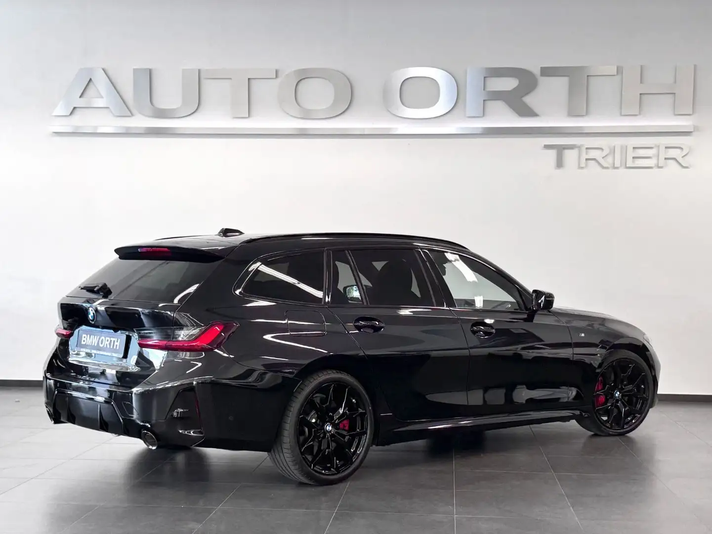 BMW 320 d Touring M-SPORT-PRO ST-HZG HUD ACC AHK 360° Schwarz - 2