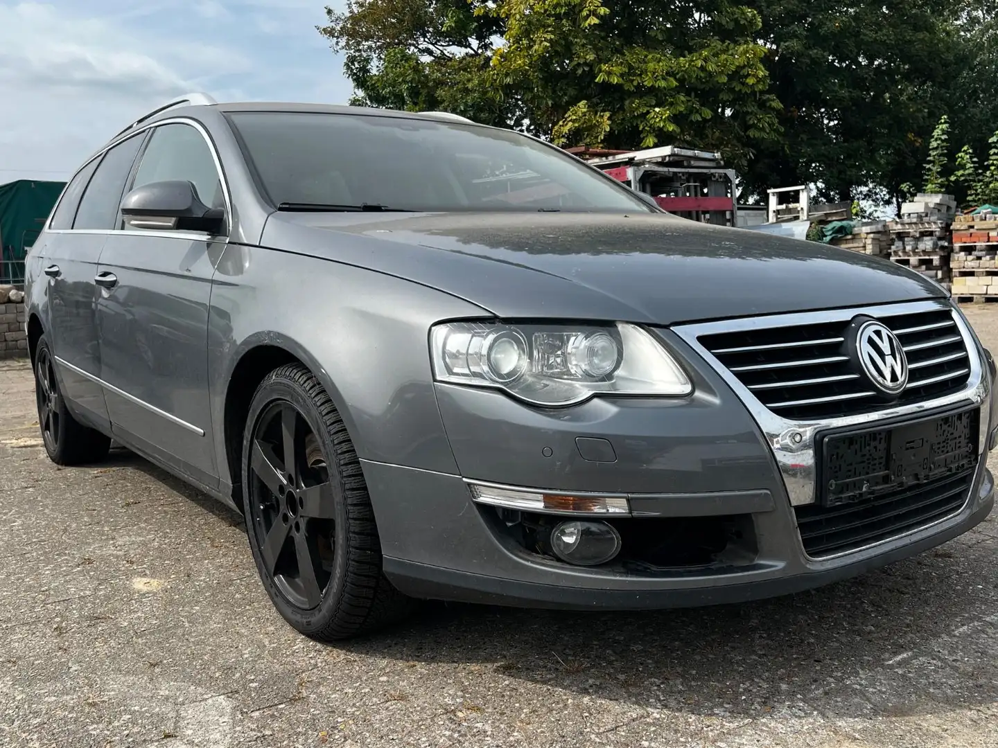 Volkswagen Passat Variant Highline Gris - 2
