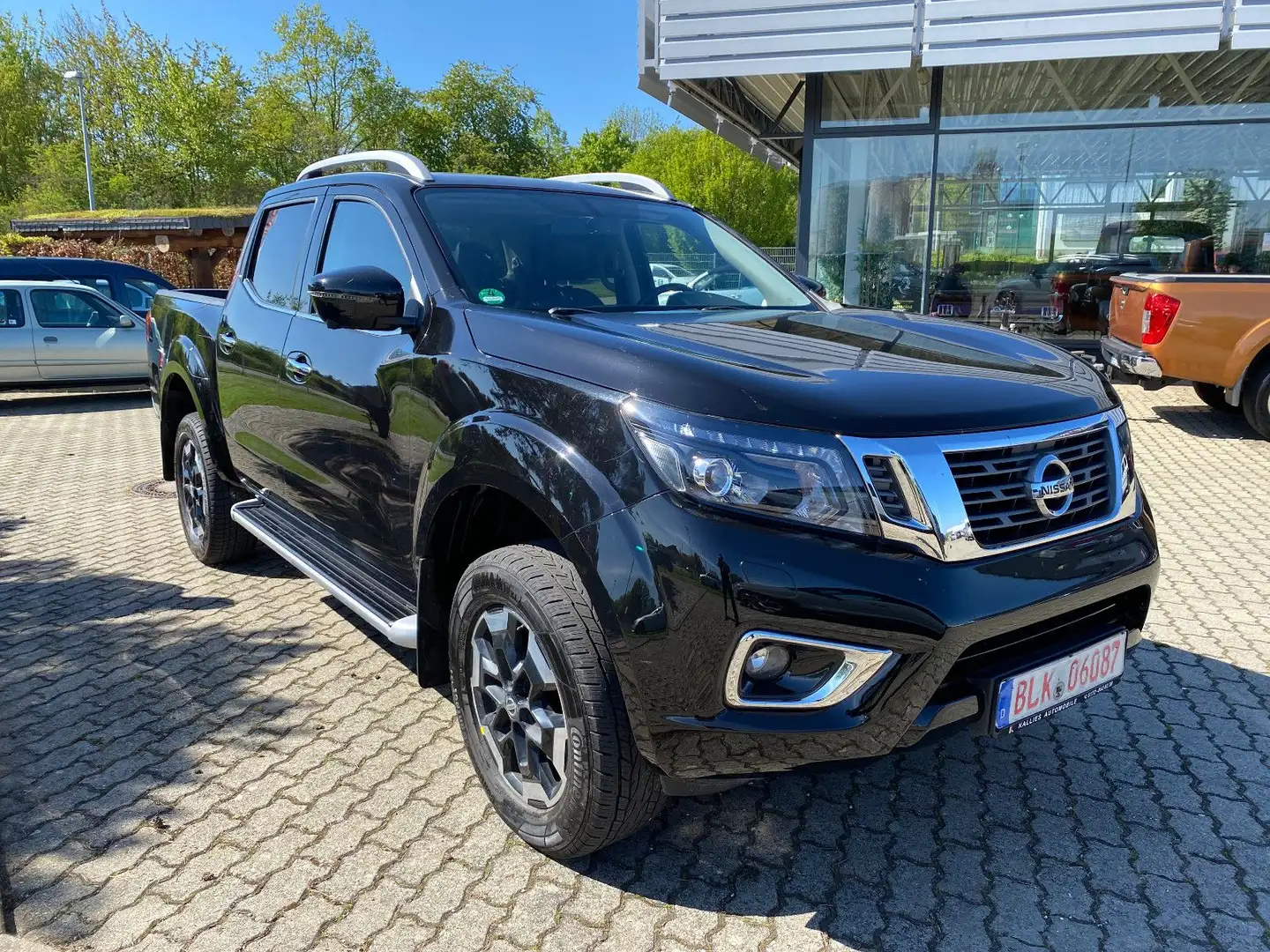 Nissan Navara NP300 Tekna Double Cab 4x4 Diff.-Sperre Noir - 2