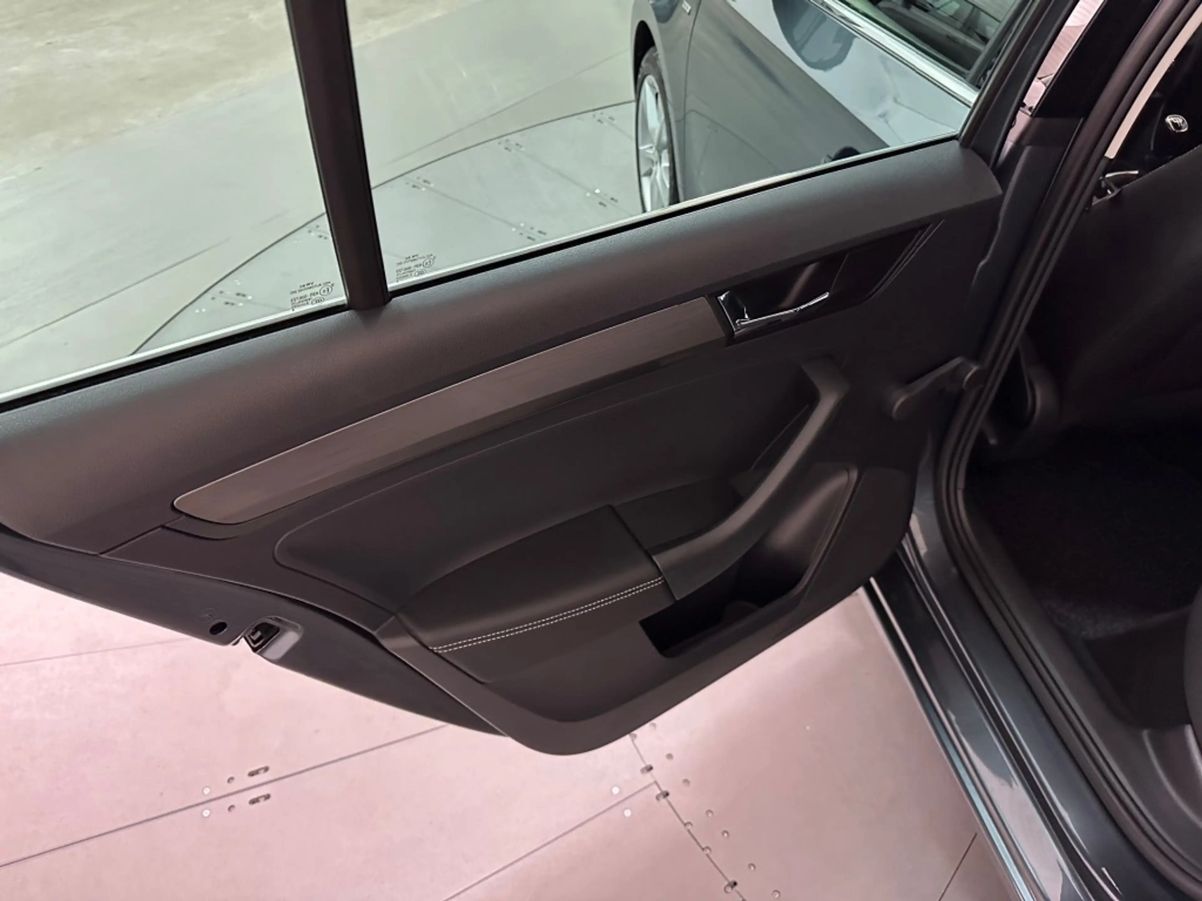 Skoda Rapid/Spaceback 1.0 TSI GREENTECH CLEVER ECC STOELVERW. — photo 29