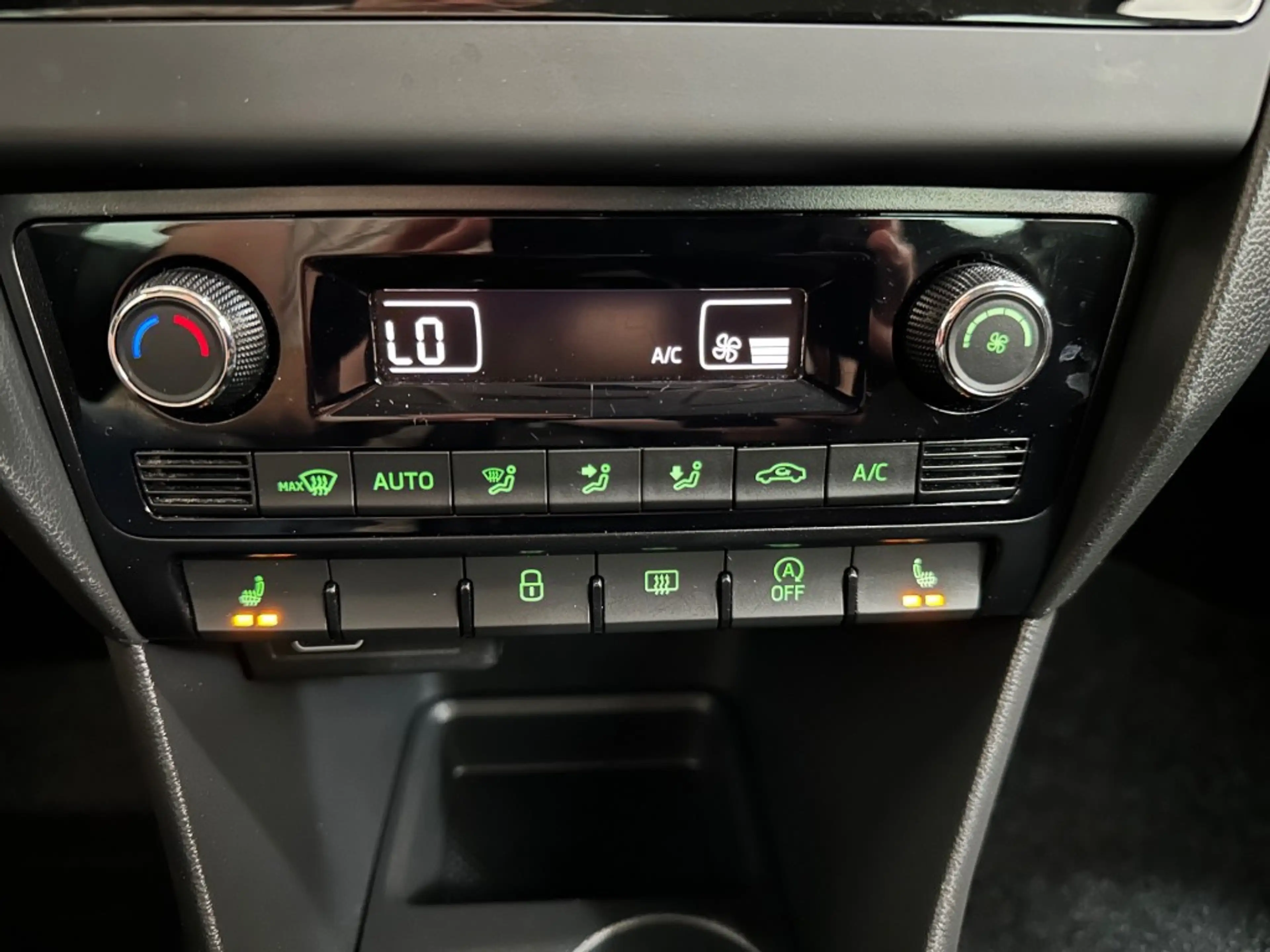 Skoda Rapid/Spaceback 1.0 TSI GREENTECH CLEVER ECC STOELVERW. — photo 41