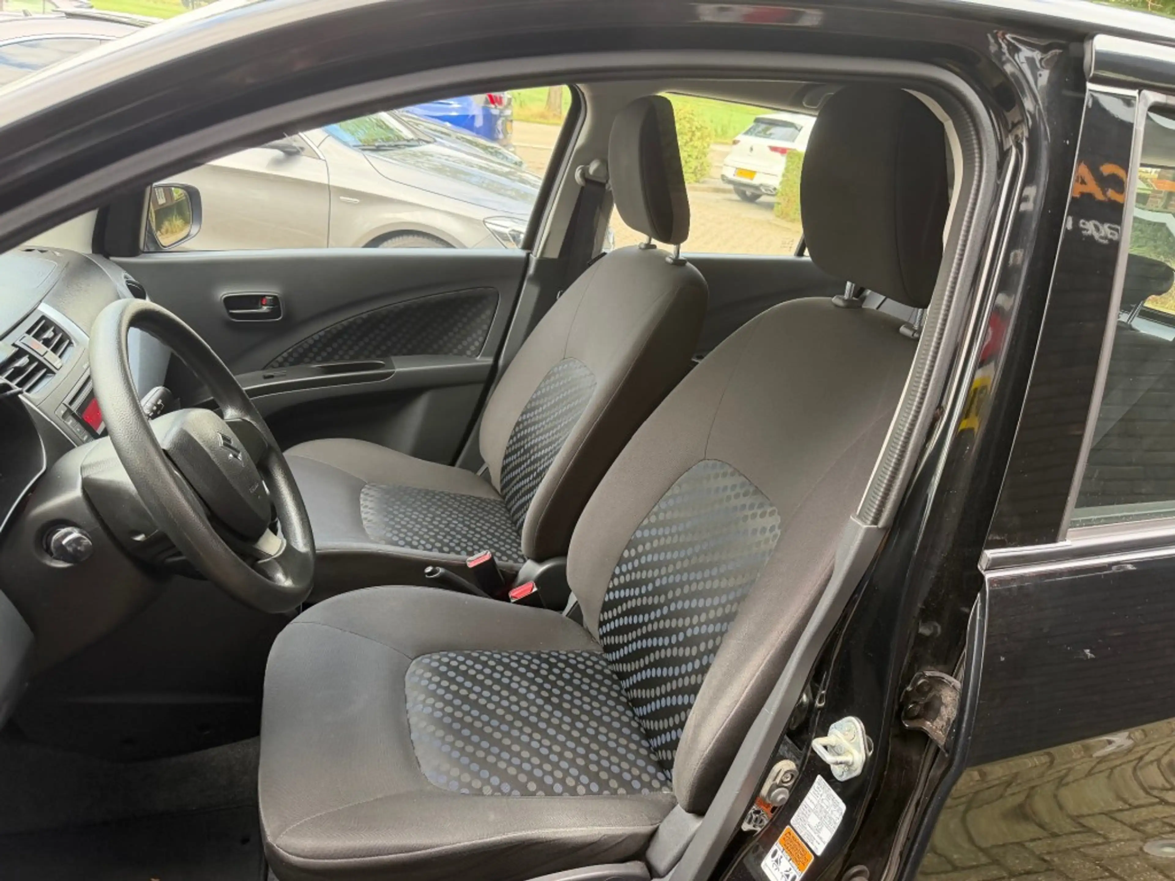 Suzuki Celerio 1.0 EXCLUSIVE — photo 17