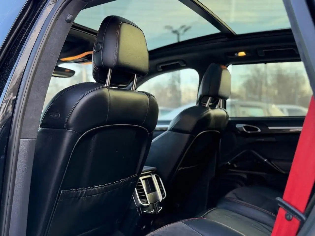 Porsche Cayenne снимка Porsche Cayenne