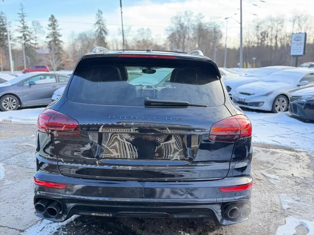 Porsche Cayenne снимка Porsche Cayenne