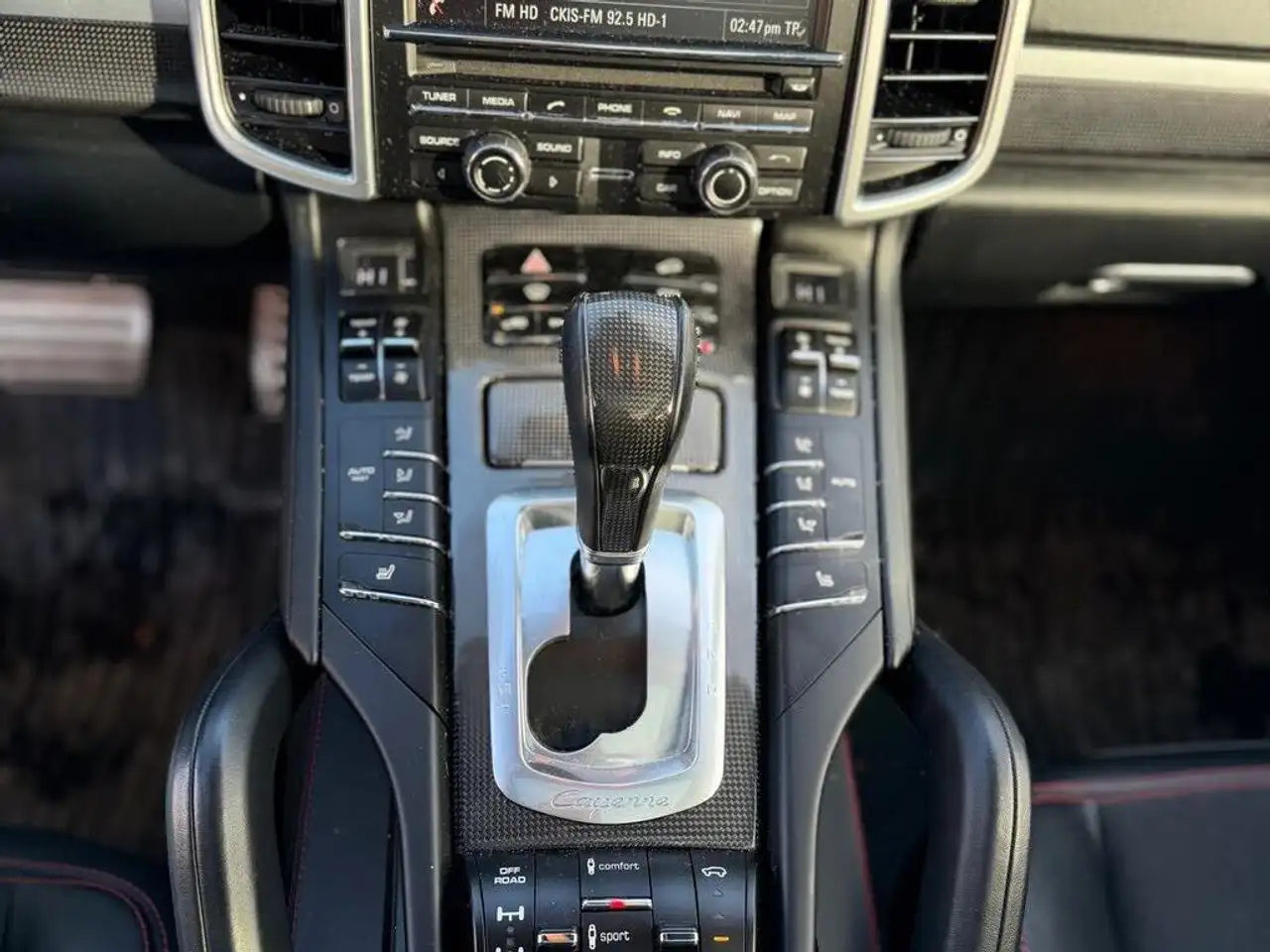 Porsche Cayenne снимка Porsche Cayenne