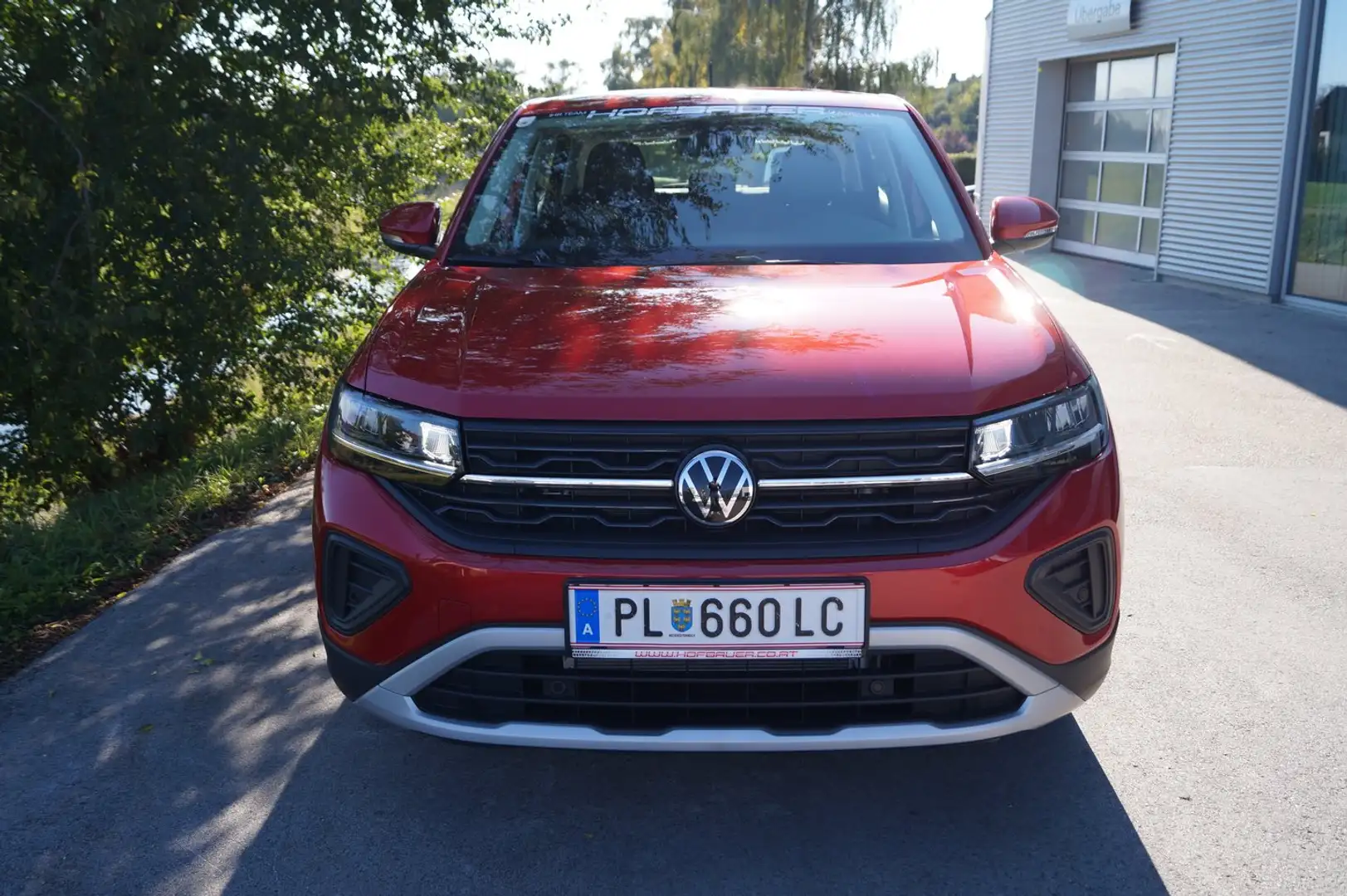 Volkswagen T-Cross 4Me TSI Rot - 2
