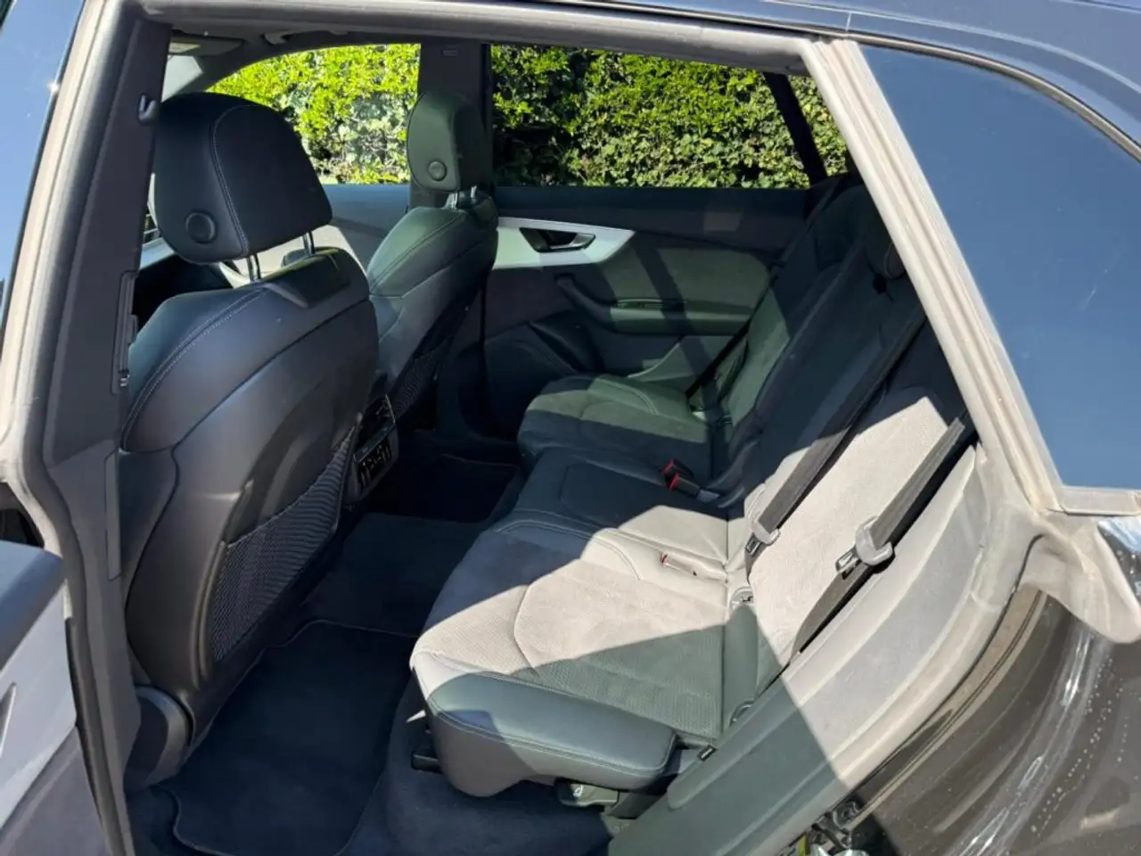 Audi Q8 50 TDI 286 CV quattro S line edition Black Pack, миниатюра 12