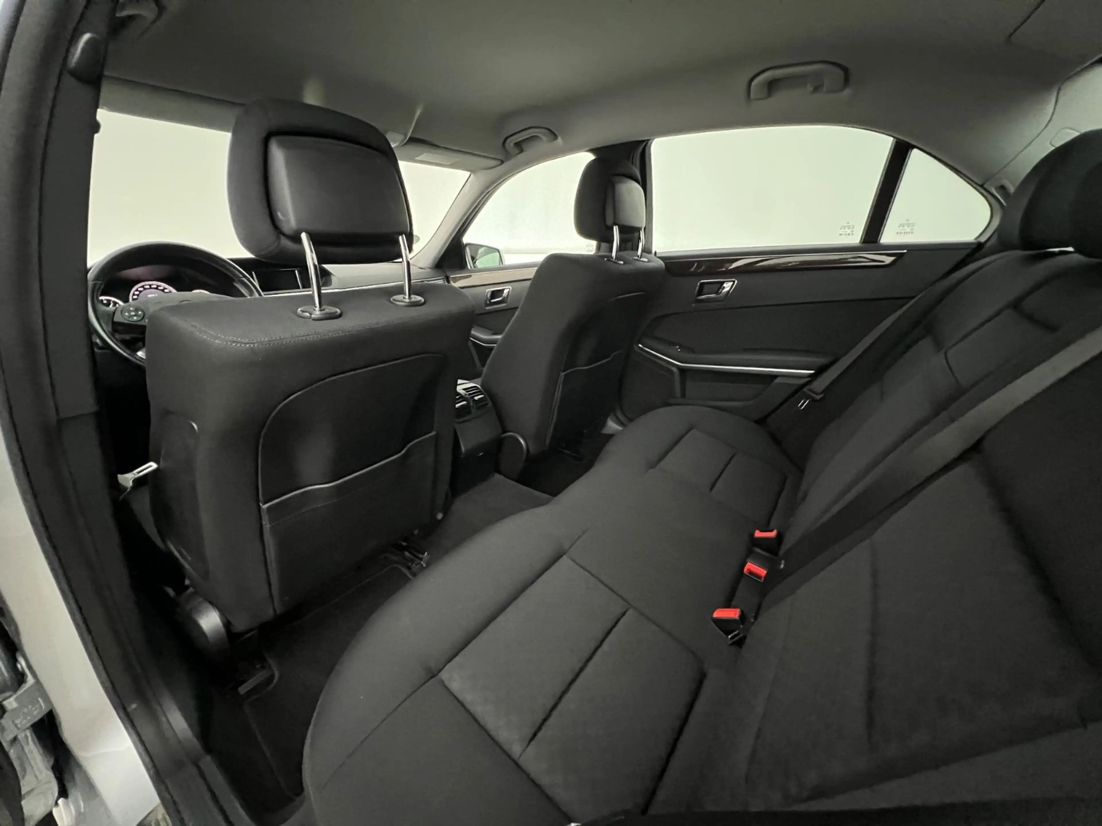 Mercedes-Benz E 250 CGI BE /205PS/ NUR 69.tKM / GARANTIE — photo 13