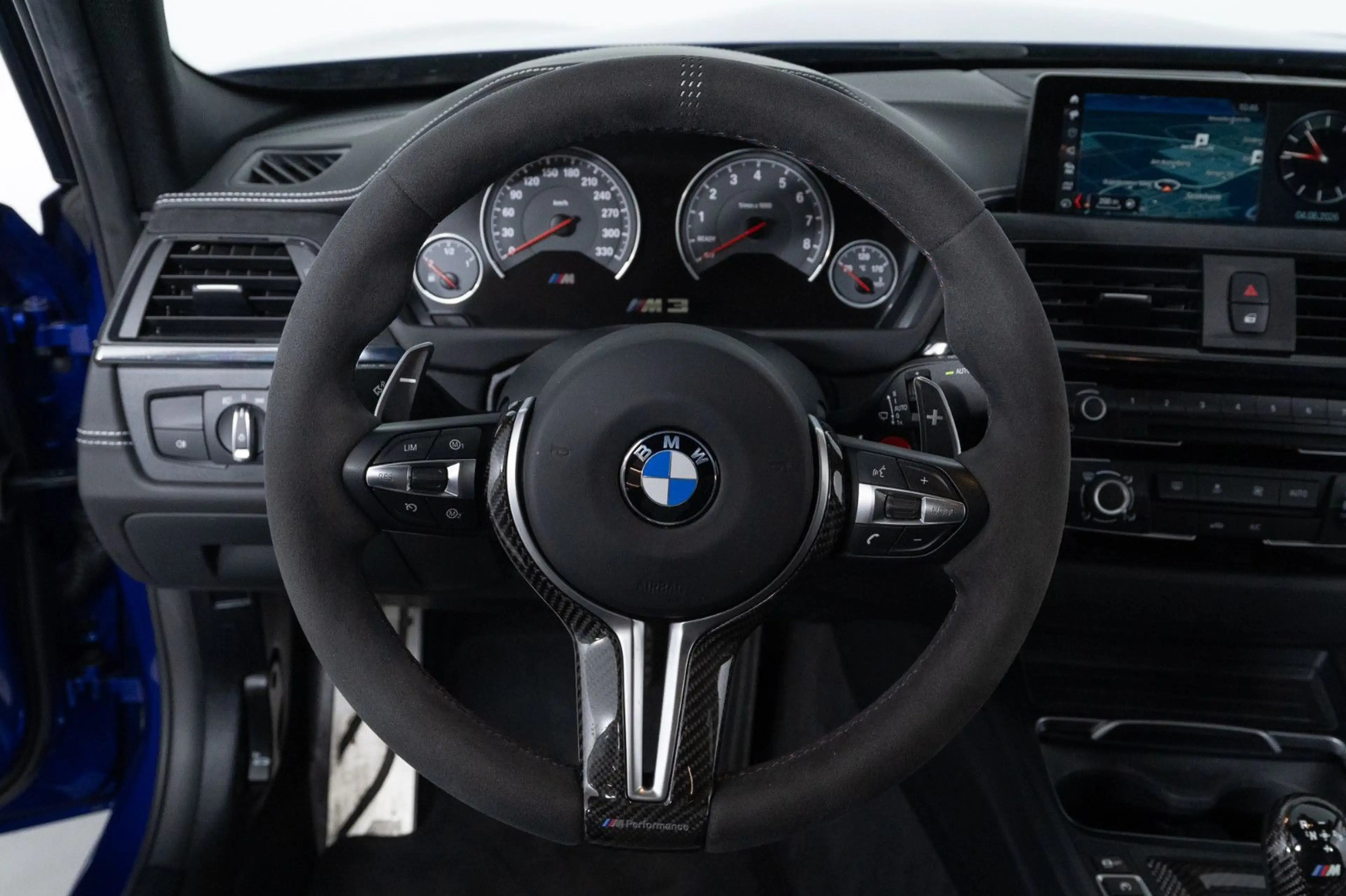 BMW M3 CS — photo 14