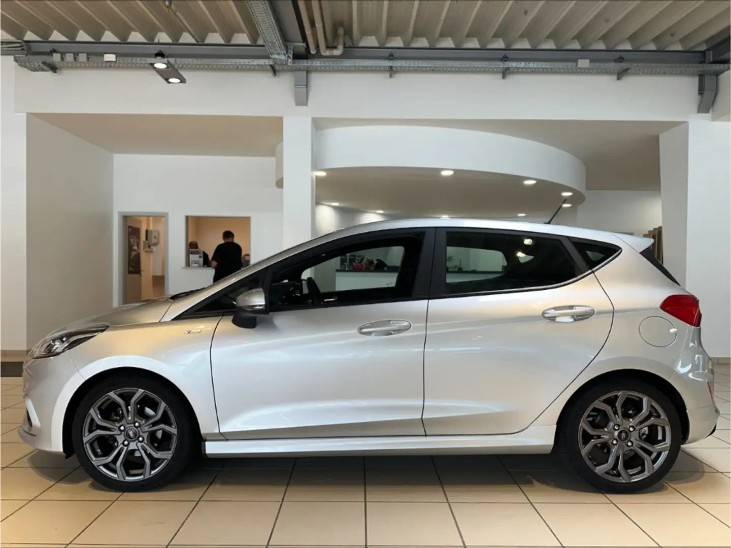 Ford Fiesta ST-Line EcoBoost (Klima, Apple Carplay) Gris - 2
