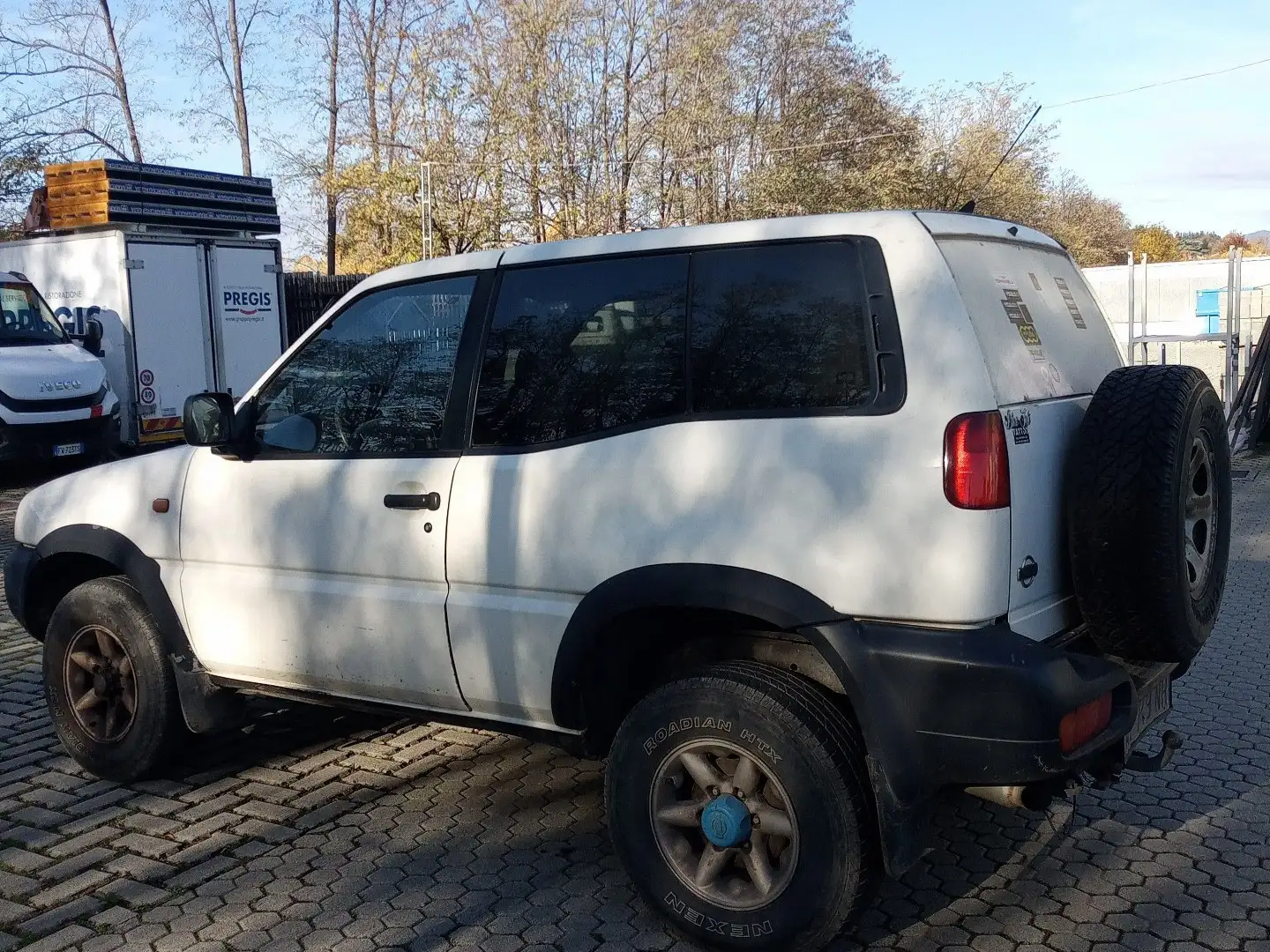 Nissan Terrano 3p 2.7 tdi SR commercial Biały - 2