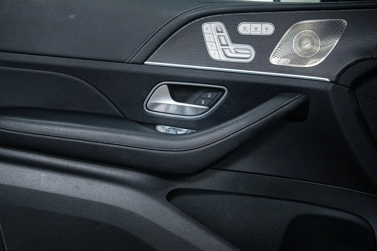 Mercedes-Benz GLE снимка Mercedes-Benz GLE