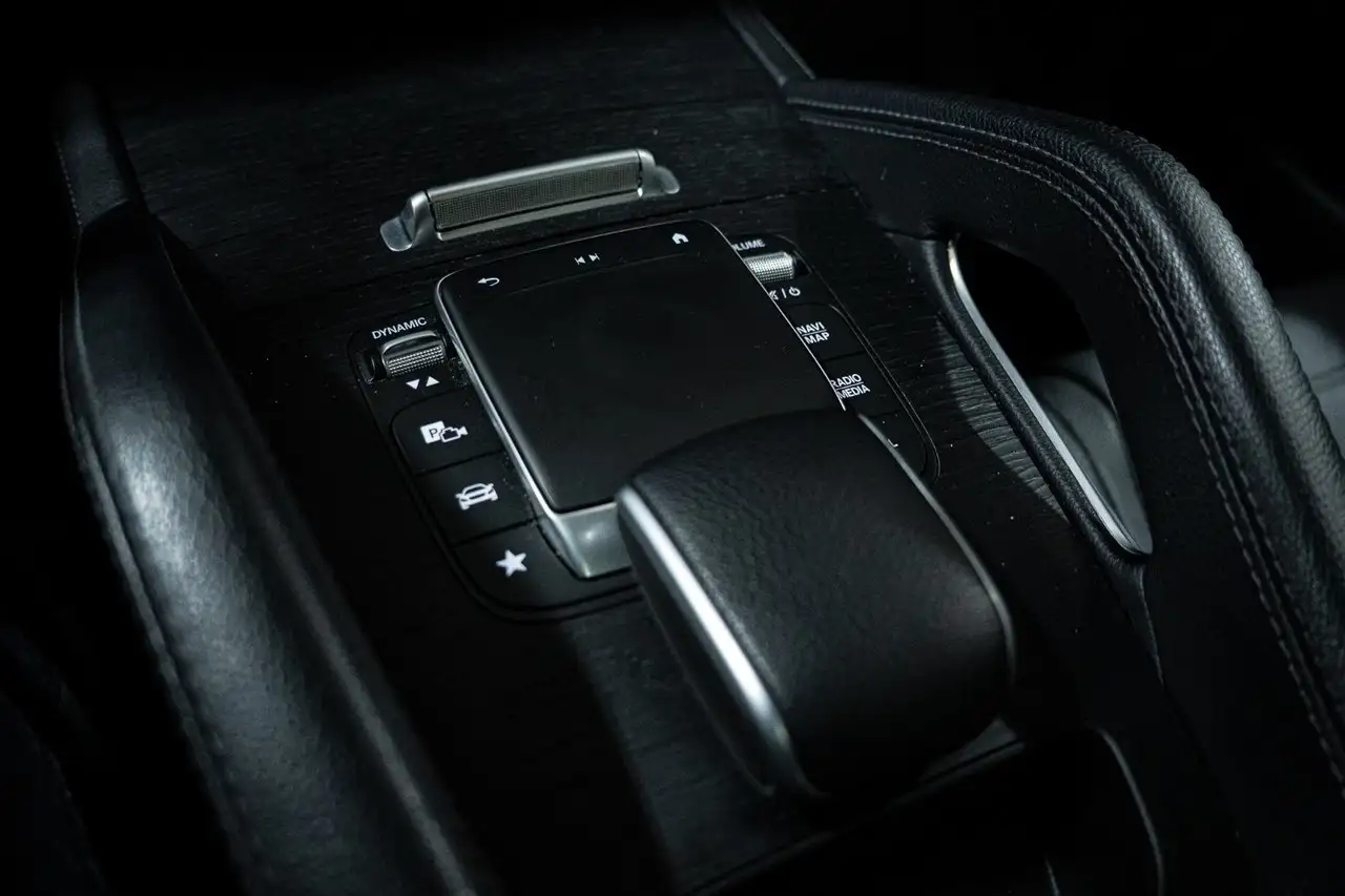 Mercedes-Benz GLE снимка Mercedes-Benz GLE