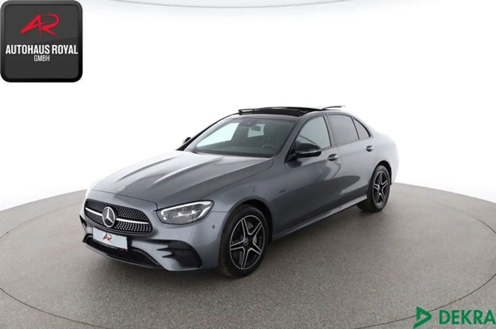 Mercedes-Benz E 300 e 3x AMG NIGHT,PANORAMA,KAMERA,1.HAND,SH Grey - 1
