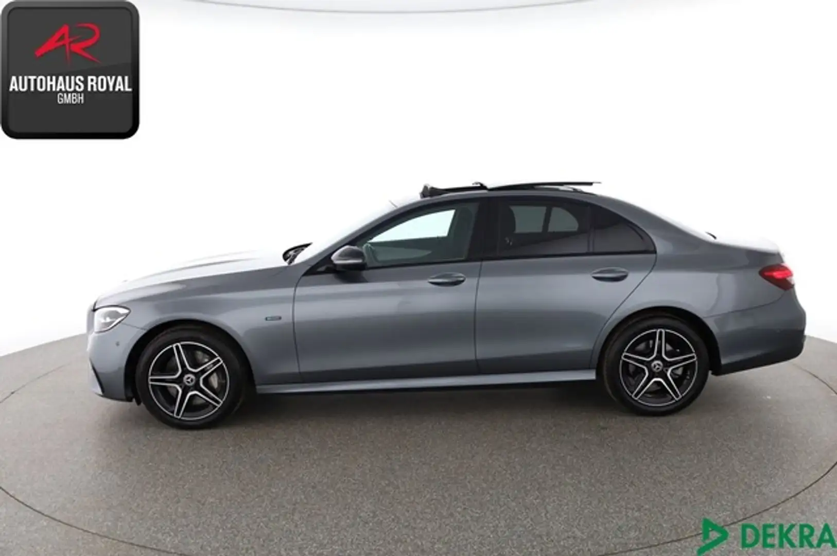 Mercedes-Benz E 300 e 3x AMG NIGHT,PANORAMA,KAMERA,1.HAND,SH Grey - 2