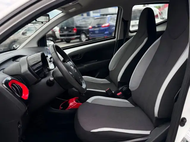 Toyota Aygo view 11