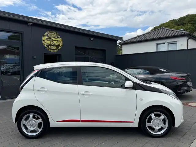Toyota Aygo view 8