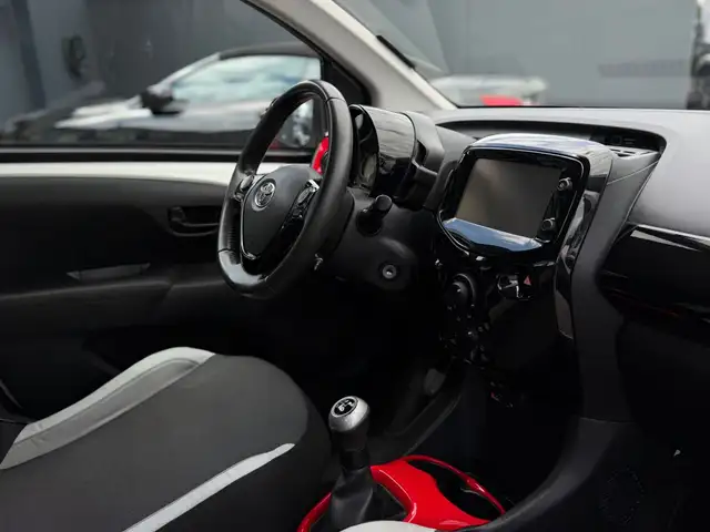 Toyota Aygo view 13