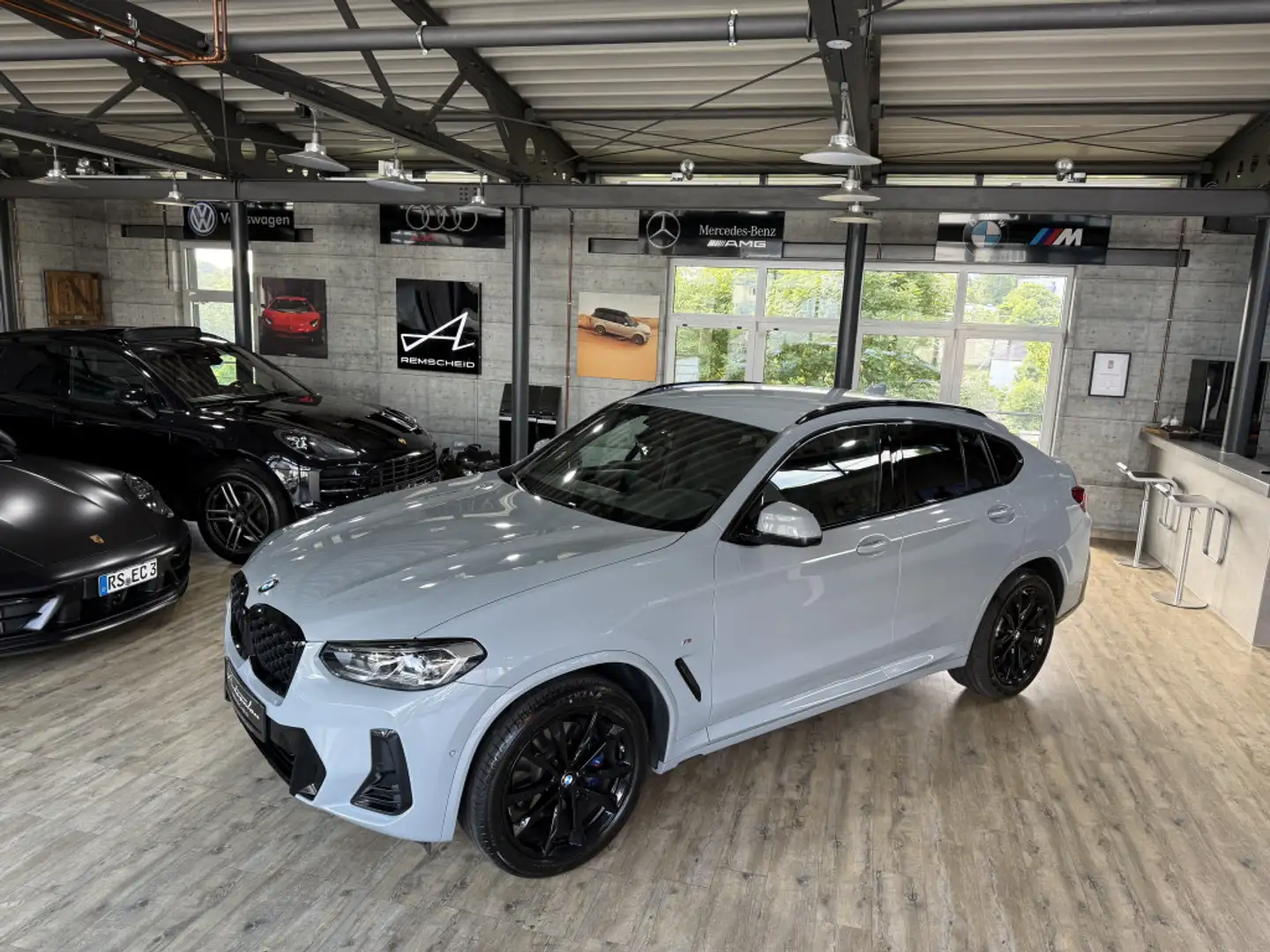 BMW X4 xDrive 30 d M Sport*AHK*LED*KAMERA*ACC*1.HAND Grau - 2