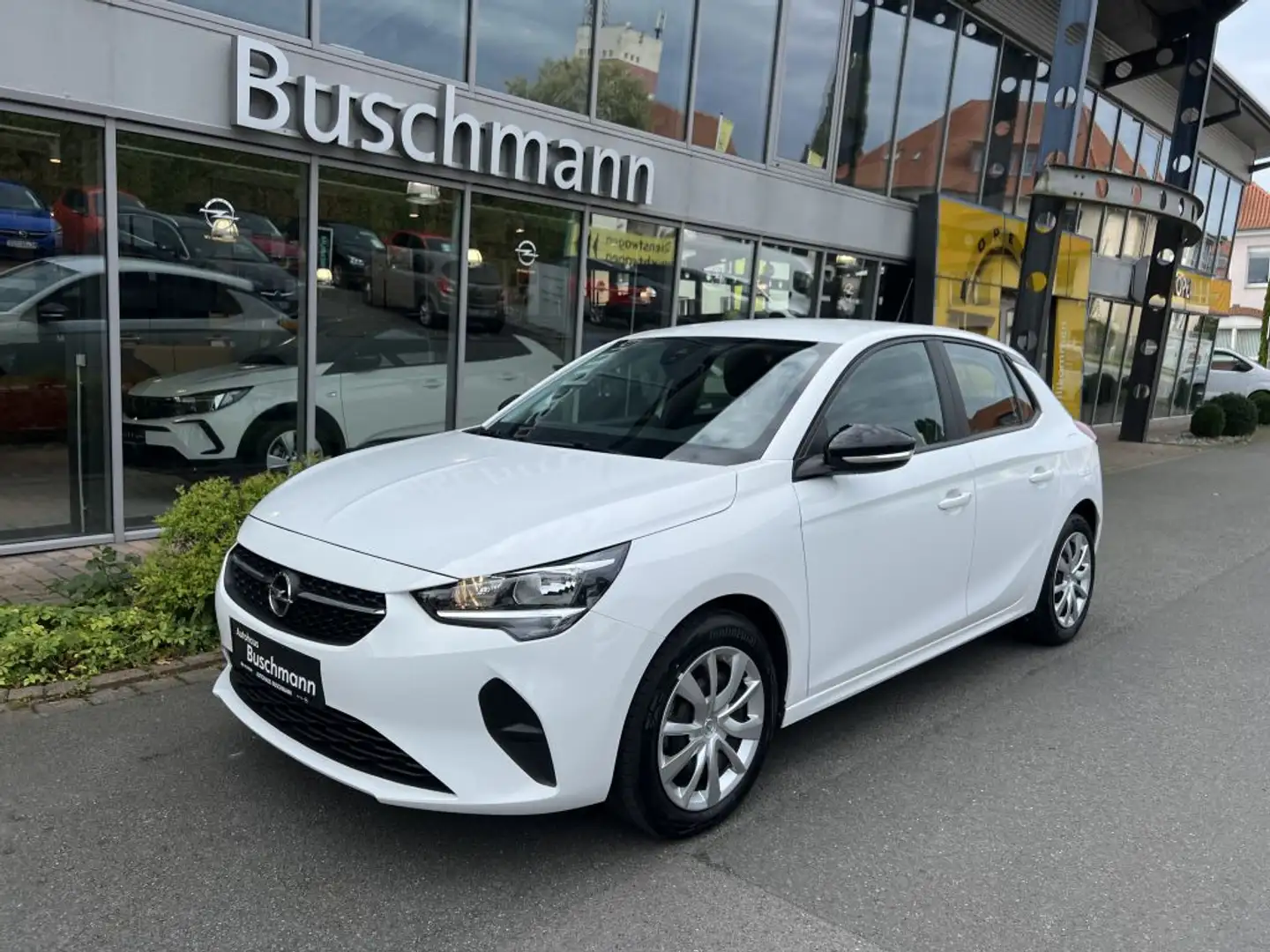 Opel Corsa 1.2 Direct Injection Turbo Start/Stop Edition Wit - 1