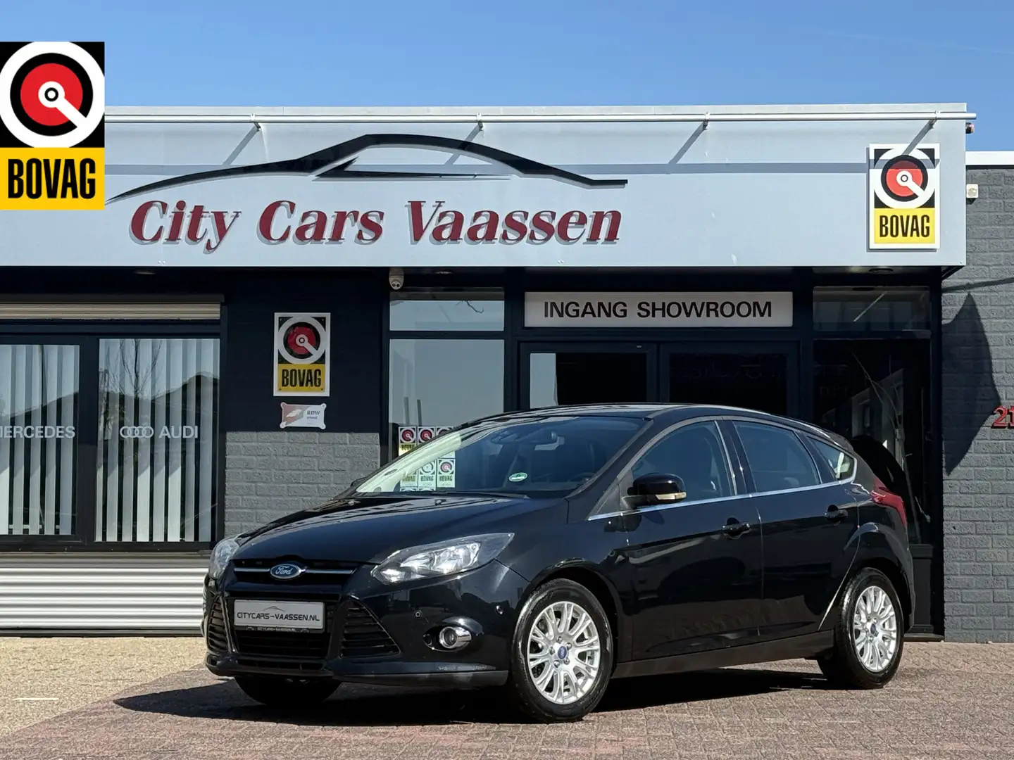 Ford Focus 1.6 EcoBoost Titanium 150 pk nieuwe apk climate ct Zwart - 1