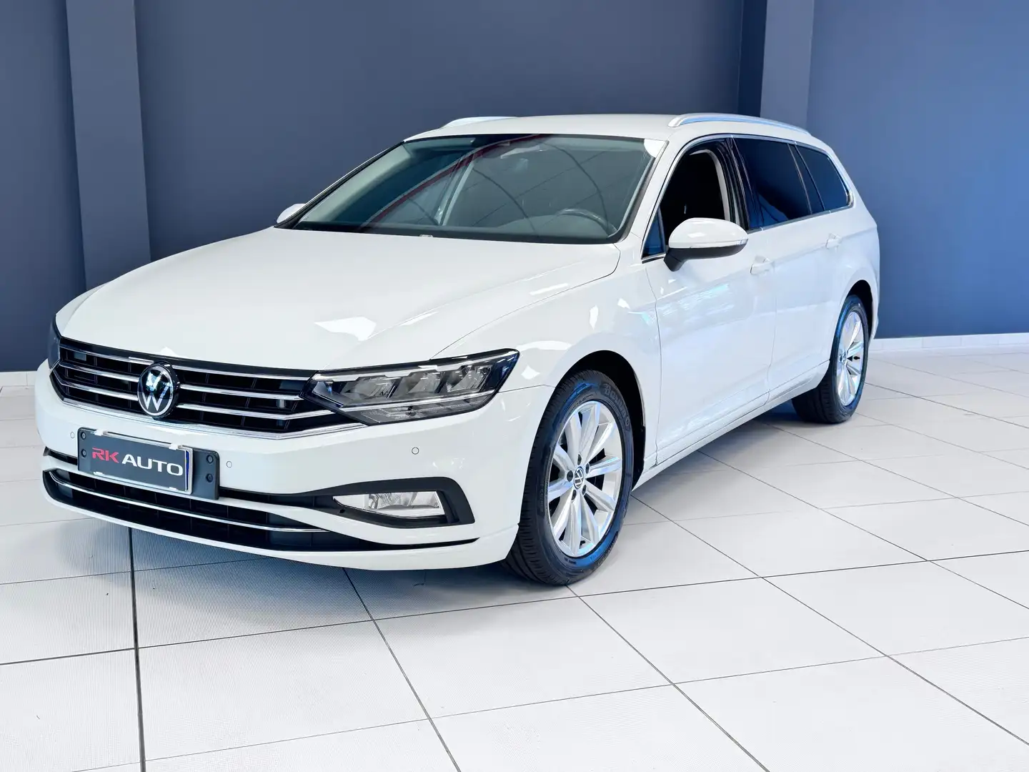 Volkswagen Passat Variant Passat Variant 2.0 tdi Business 150cv dsg Weiß - 2