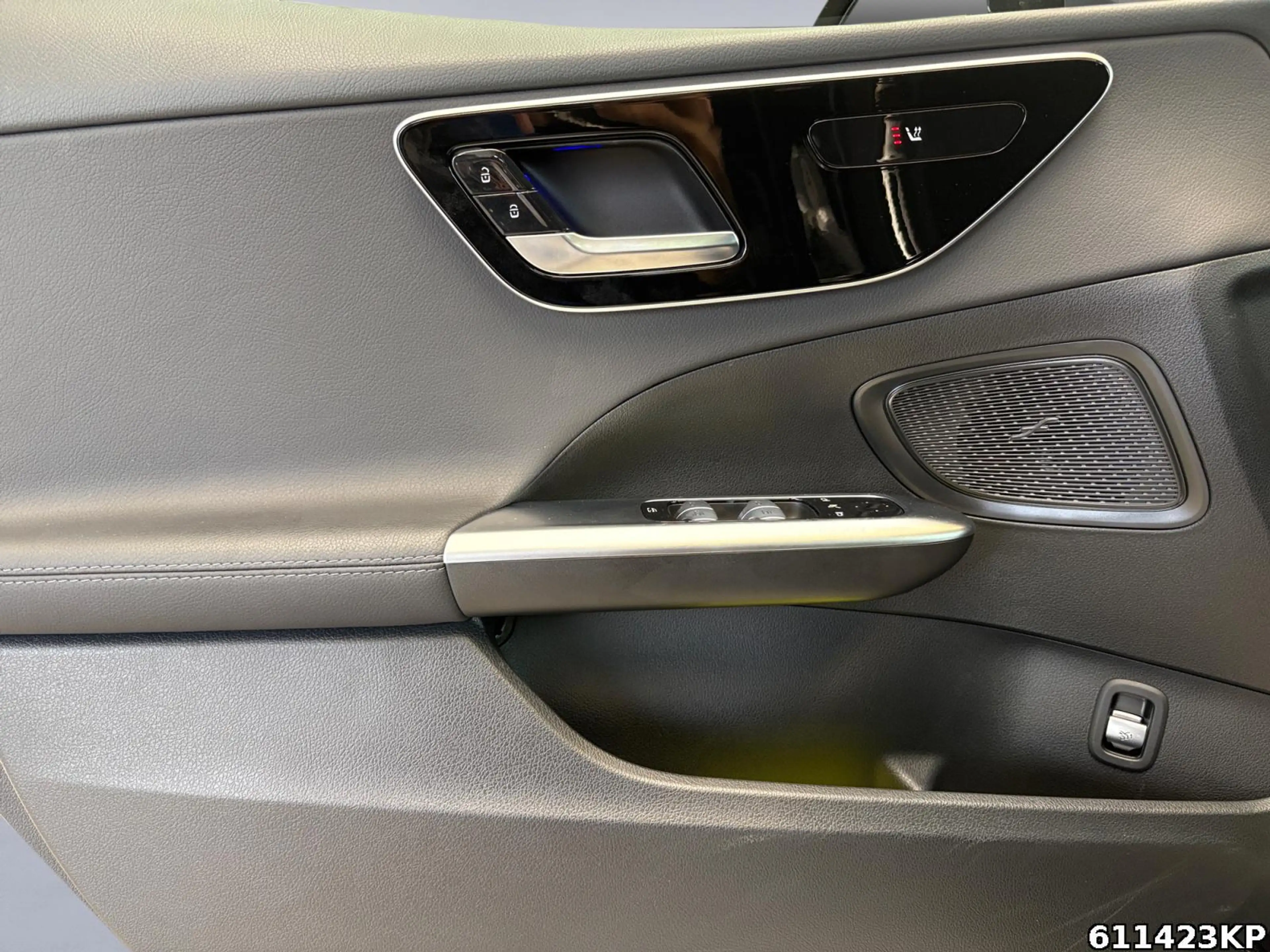 Mercedes-Benz C 180 Avantgarde Digital-Light 360° CarPlay Totw — photo 15