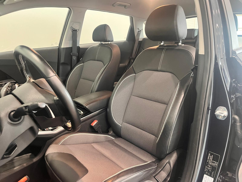 Kia e-Niro DynamicLine 64 kWh | 97% SOH | Trekhaak | LED | Ke — photo 8