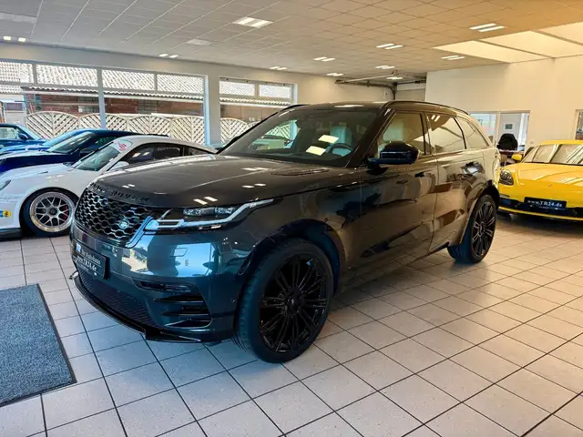 Land Rover Range Rover Velar view 2