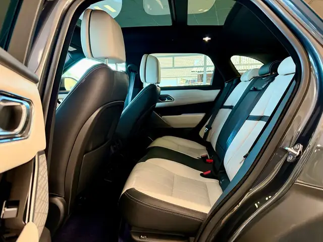 Land Rover Range Rover Velar view 9