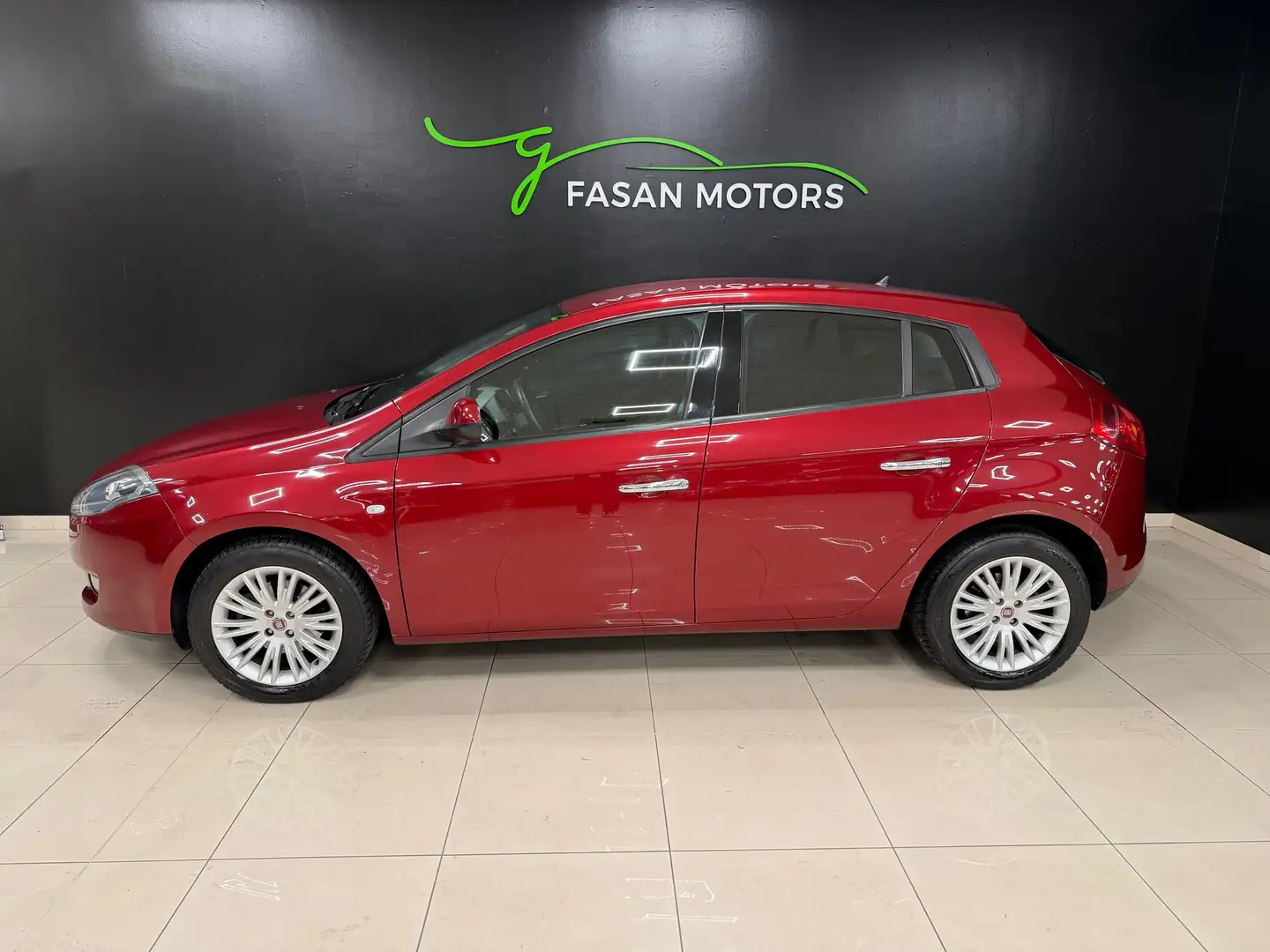 Fiat Bravo 1.6 mjt Easy 120cv Rojo - 2