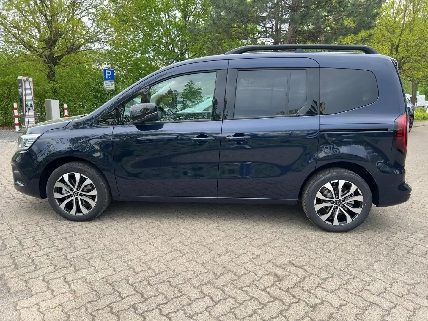 Renault Kangoo PKW TECHNO TCe 130 EDC Blau - 2
