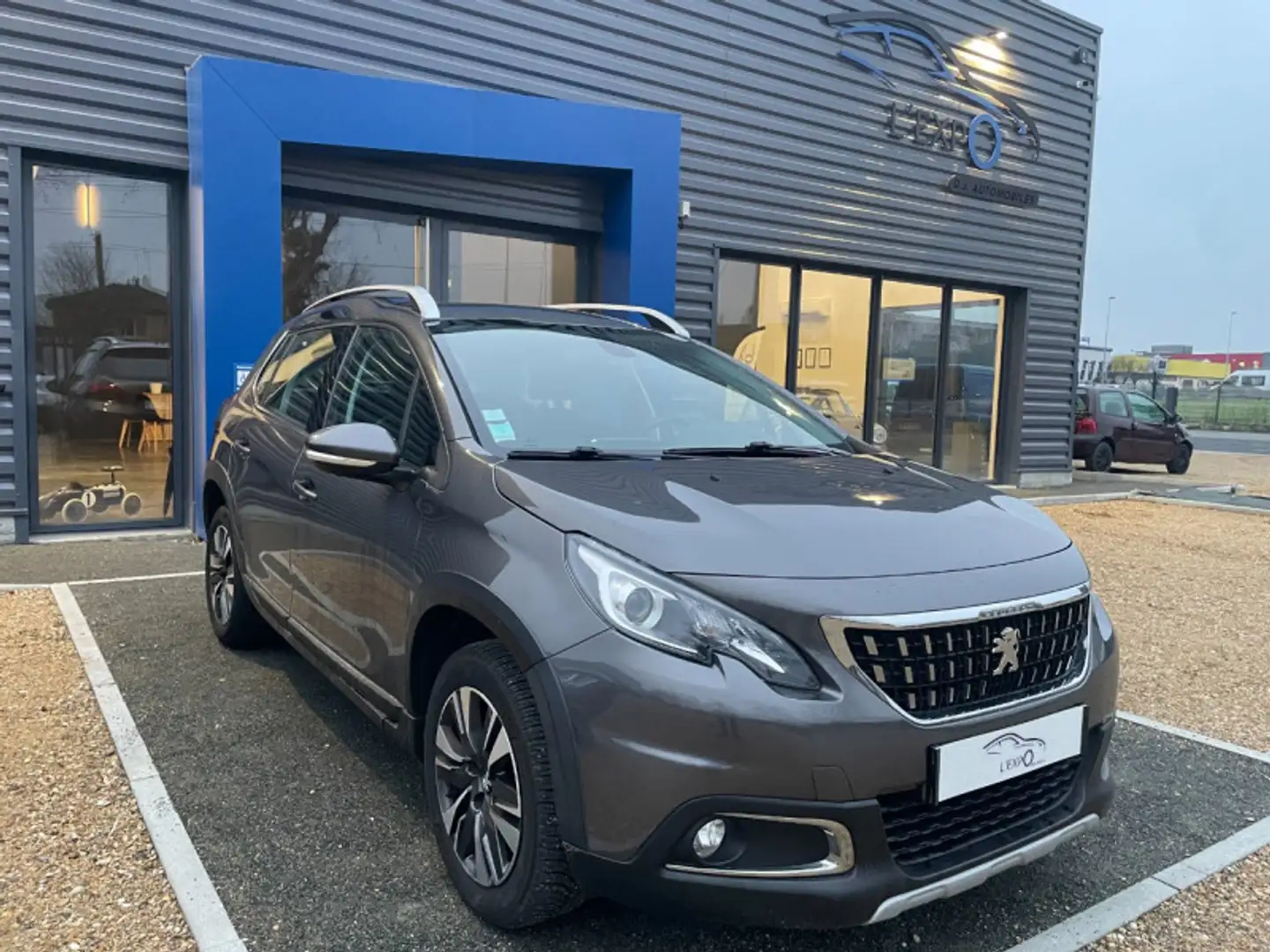 Peugeot 2008 1.2 PURETECH 110CH ALLURE S\u0026S Gris - 1