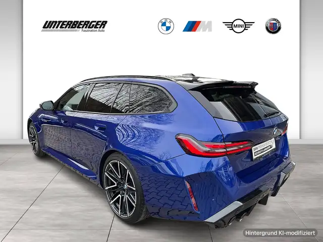 BMW M5 view 4