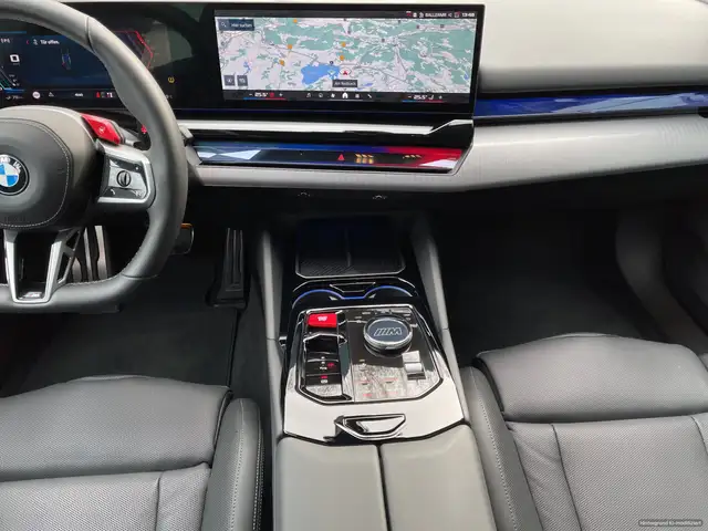 BMW M5 view 7