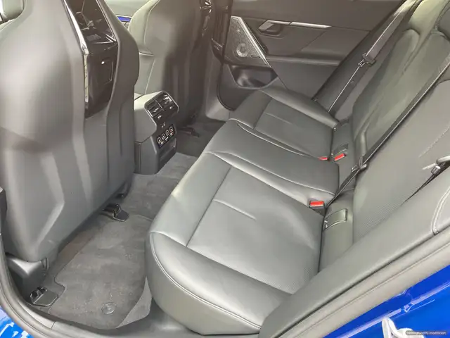 BMW M5 view 11