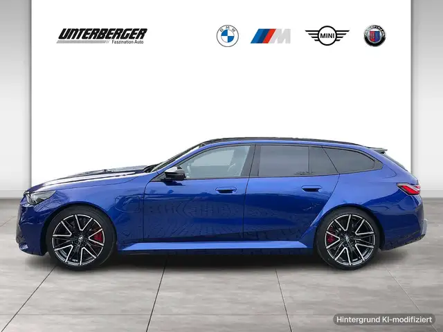 BMW M5 view 3