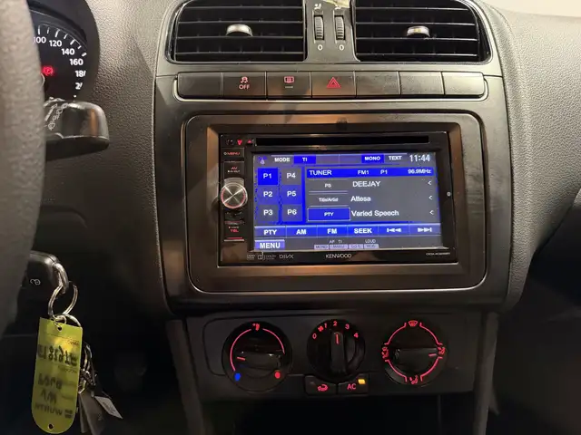 Volkswagen Polo view 13