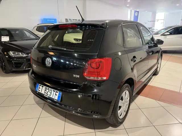 Volkswagen Polo view 5