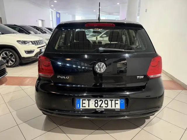 Volkswagen Polo view 4