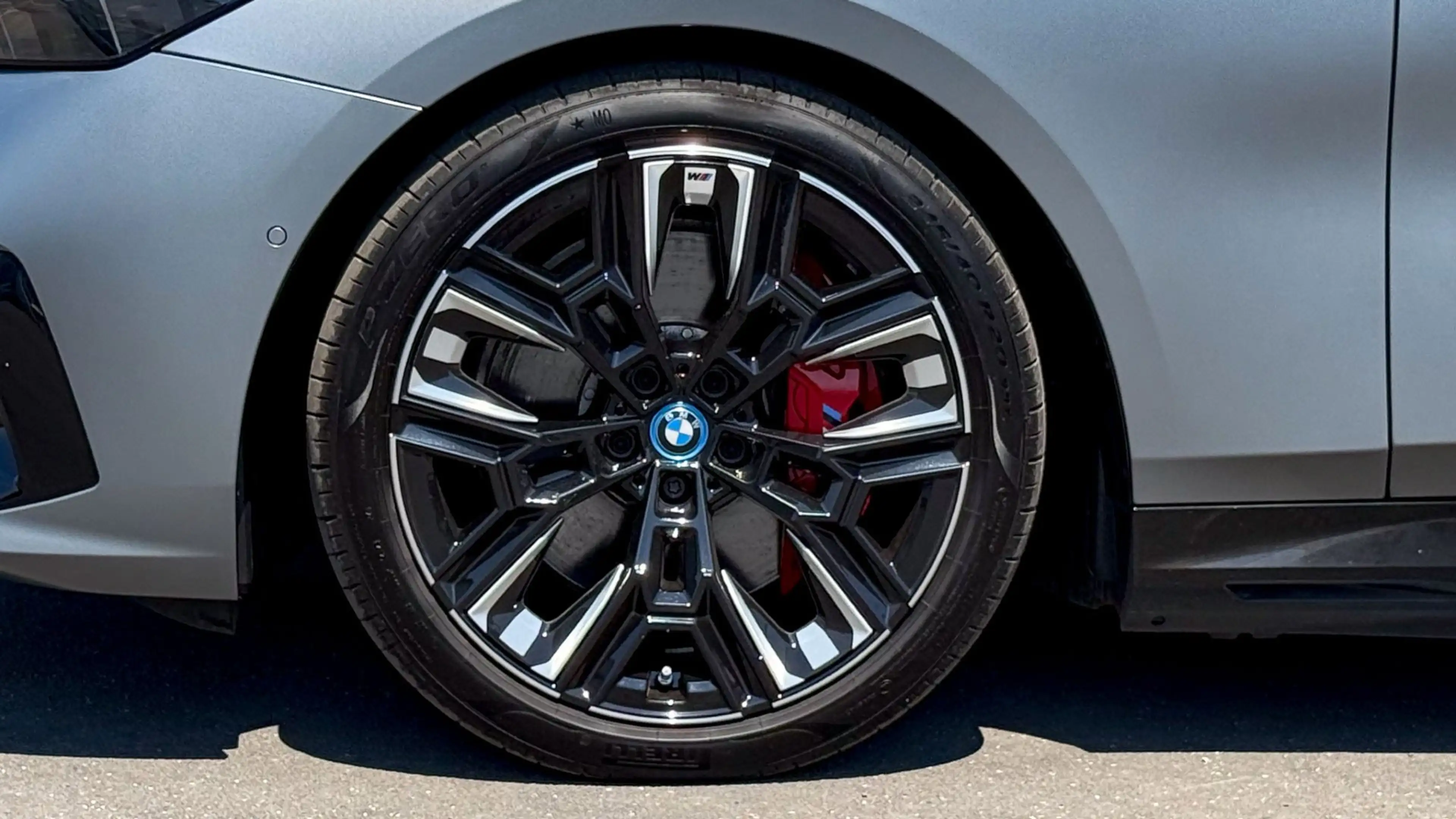BMW i5 M60 xDrive M-Sportpaket Pro — photo 6