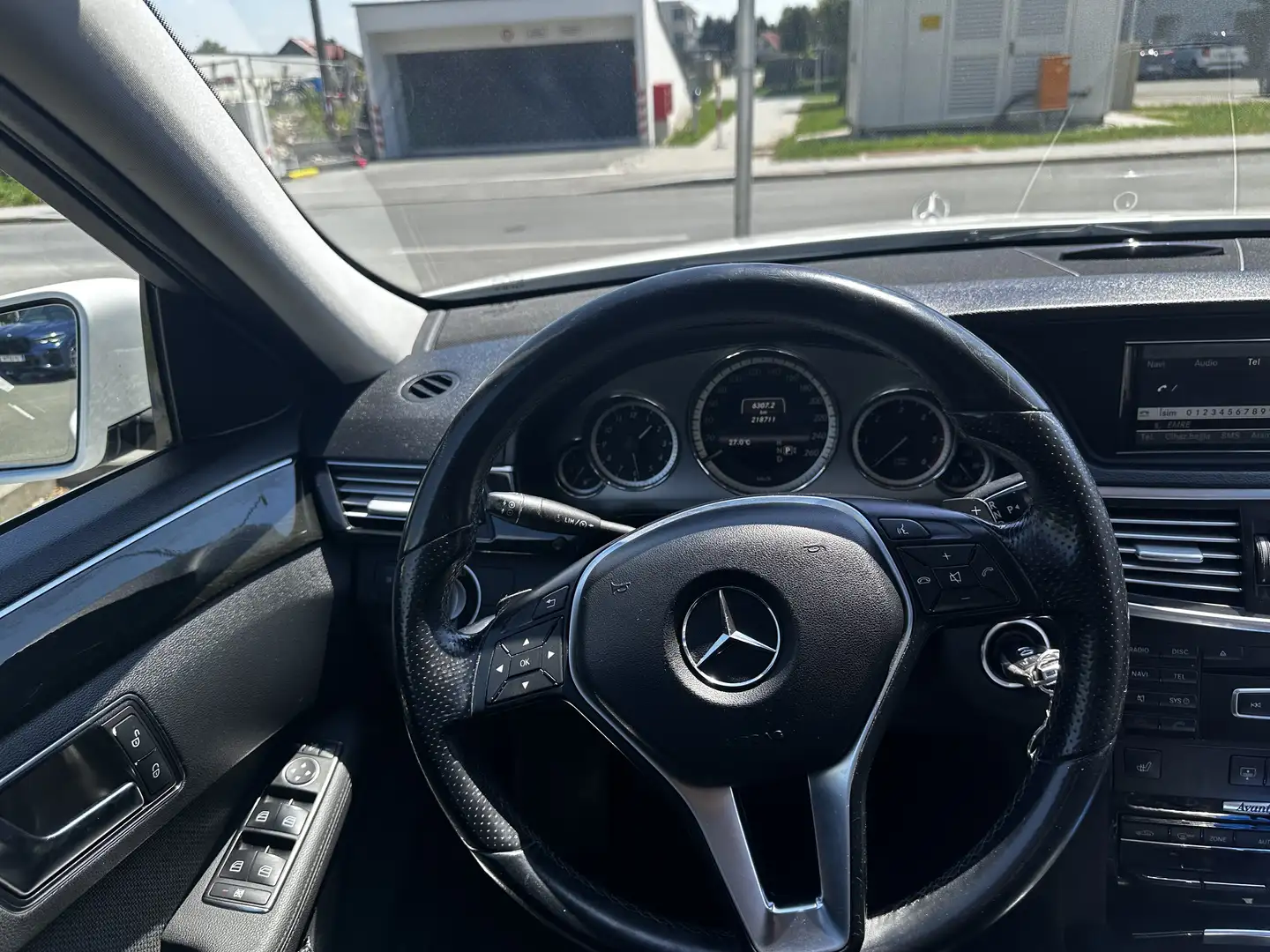 Mercedes-Benz E 220 CDI DPF BlueEFFICIENCY 7G-TRONIC Elegance - 2
