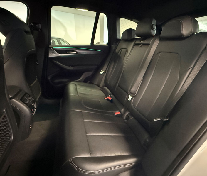 BMW X3 xDrive30i M-Sport Edition Leder*NAVi+Kamera* — photo 11