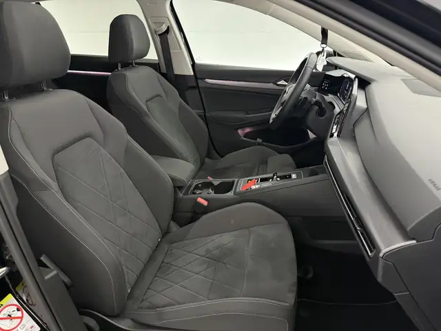 Volkswagen E-Golf view 17