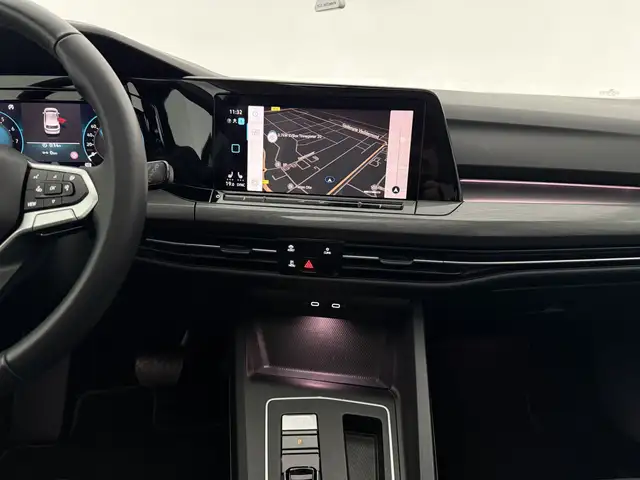 Volkswagen E-Golf view 18