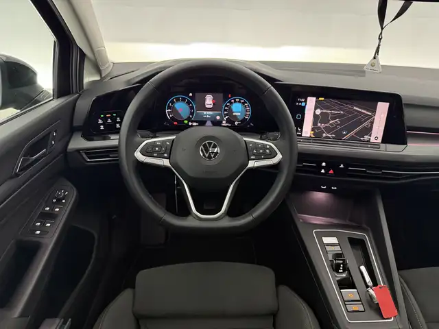 Volkswagen E-Golf view 15