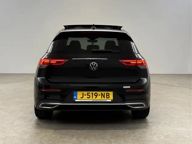 Volkswagen E-Golf view 9
