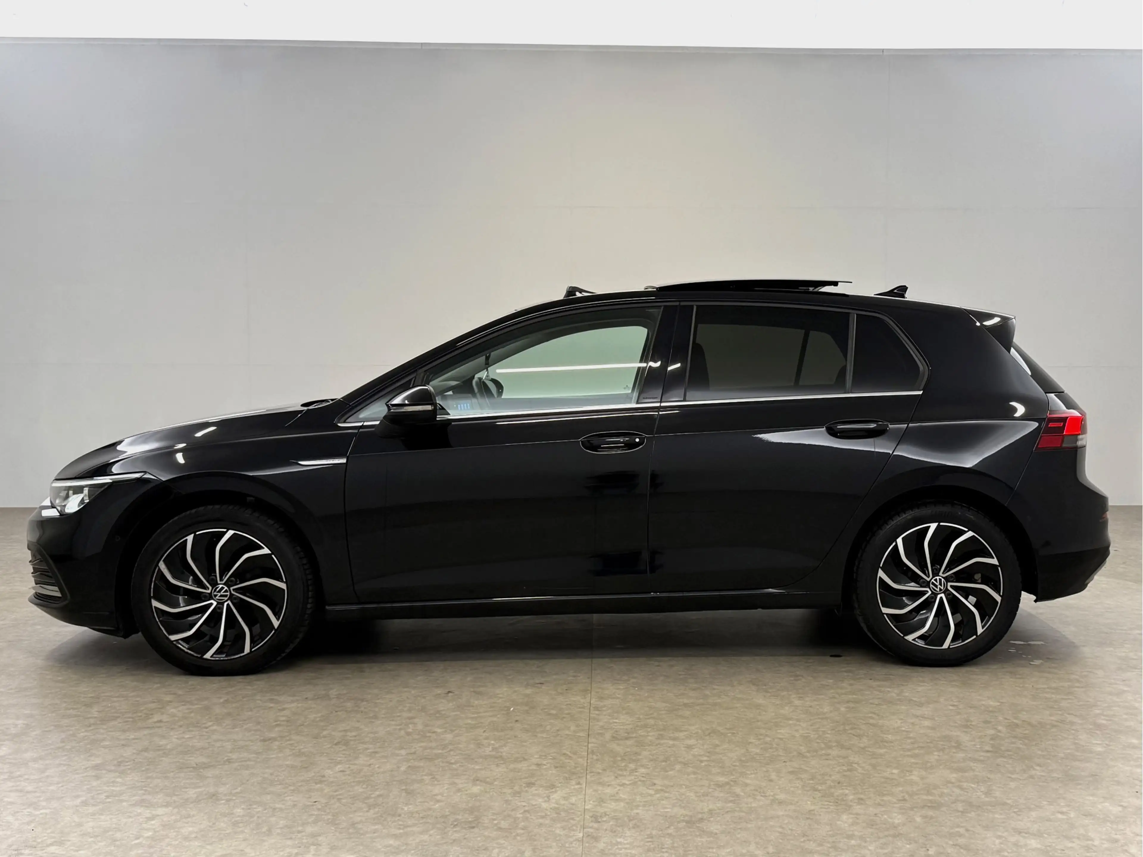 Volkswagen e-Golf 1.5 eTSI | Pano | Virtual | Camera | Sfeer | Cruis — photo 11