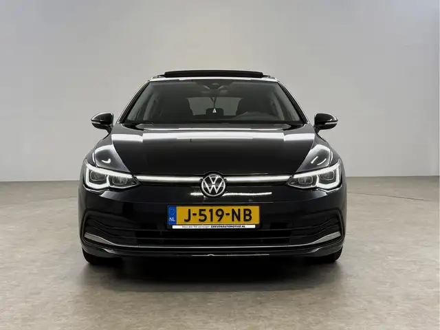 Volkswagen E-Golf view 8